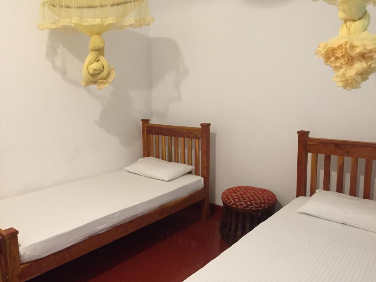 Best Hostel Yala Tissamaharama Ngoại thất bức ảnh